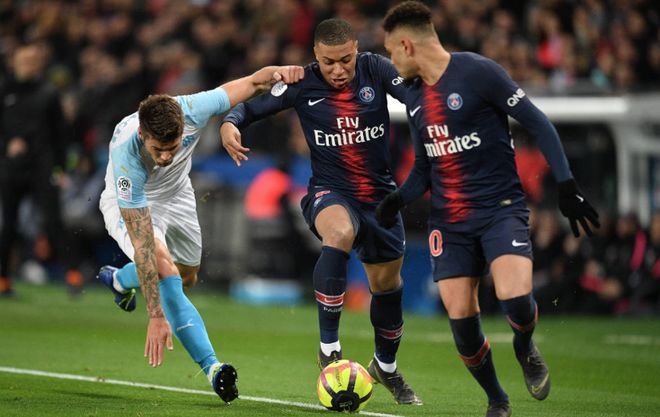 CBA俱乐部杯-奎因29分广东轻取广州 香港金牛胜同曦