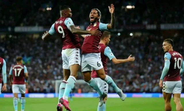 TA：埃切韦里倾向于租借加盟英超俱乐部；德甲球队也有意尼潘（TA：埃切韦里倾向以租借方式登陆英超；德甲球队有意尼潘）