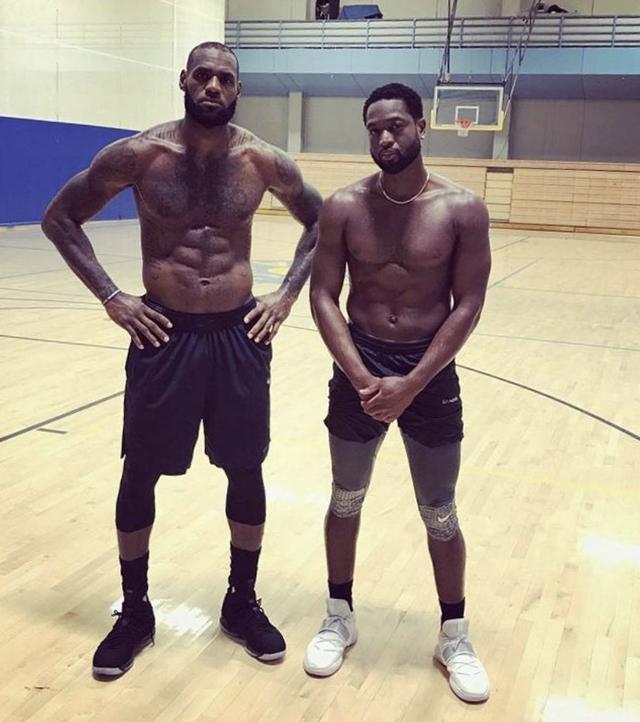 苏超夺冠后，泰州正探索开通主题旅游专列；高铁线路正在修建（苏超问鼎后，泰州谋划开行主题旅游专列；高铁线路建设正推进）