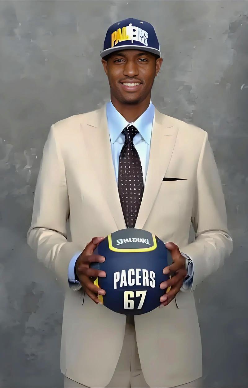 凯尔：比赛中阿德耶米被挑衅但保持了冷静，这说明他又成长了（凯尔：阿德耶米赛场遭挑衅仍冷静应对，成熟度再提升）