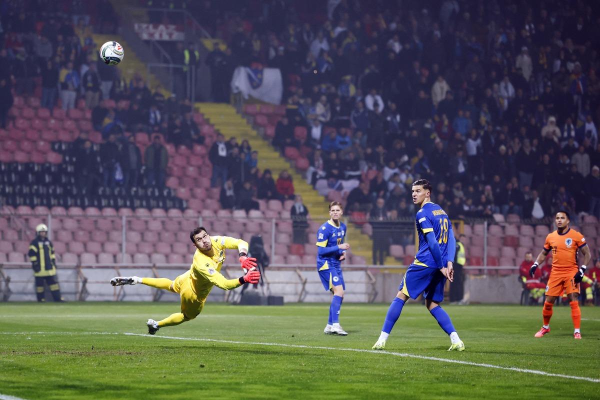 审视默森预 审视默森预